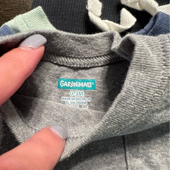 Baby Infant 0-3M bundle of clothing - t shirts, sweat pants, tank tops - Picture 5 of 13